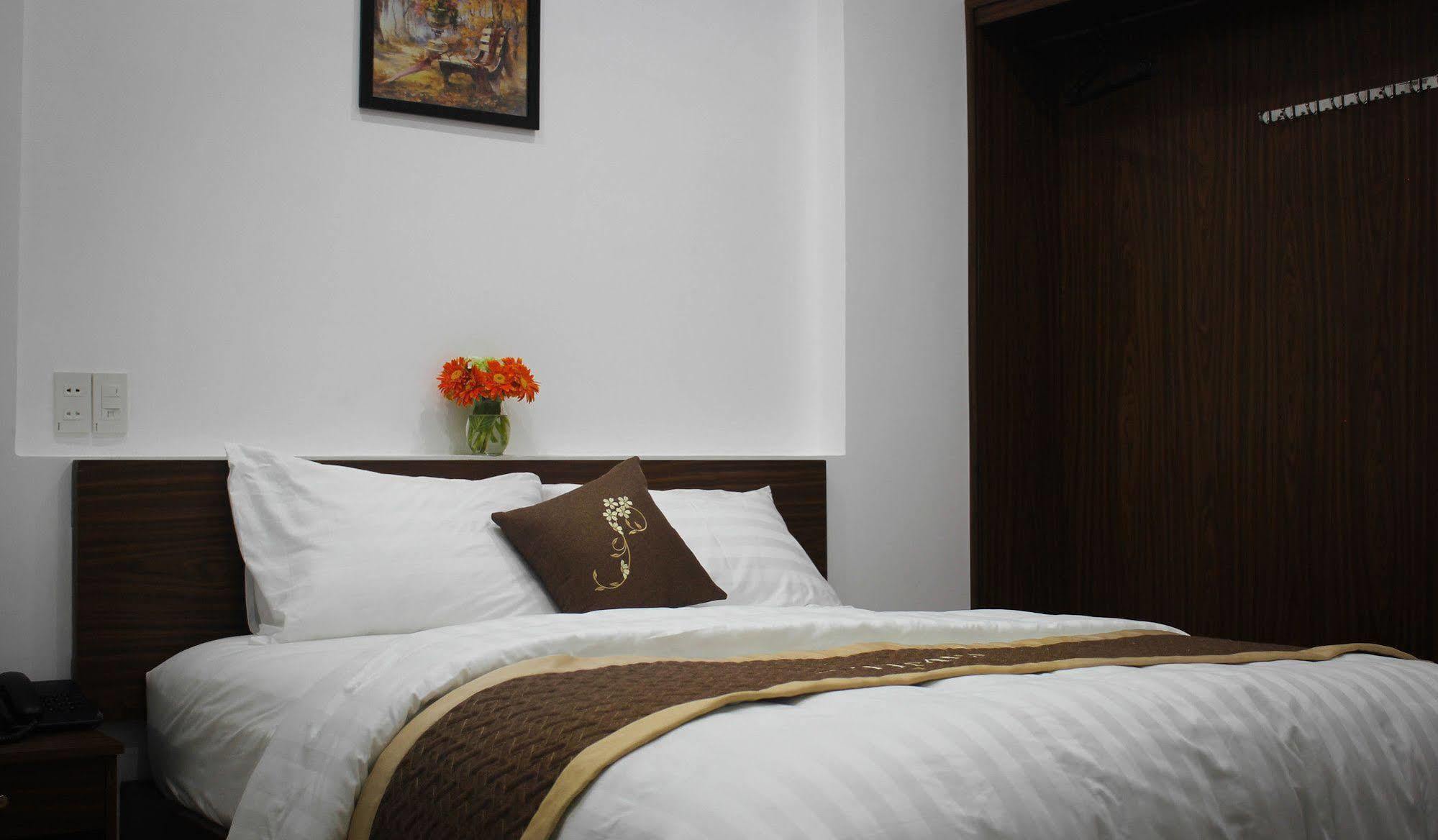 The Times Hotel Хуе Екстериор снимка